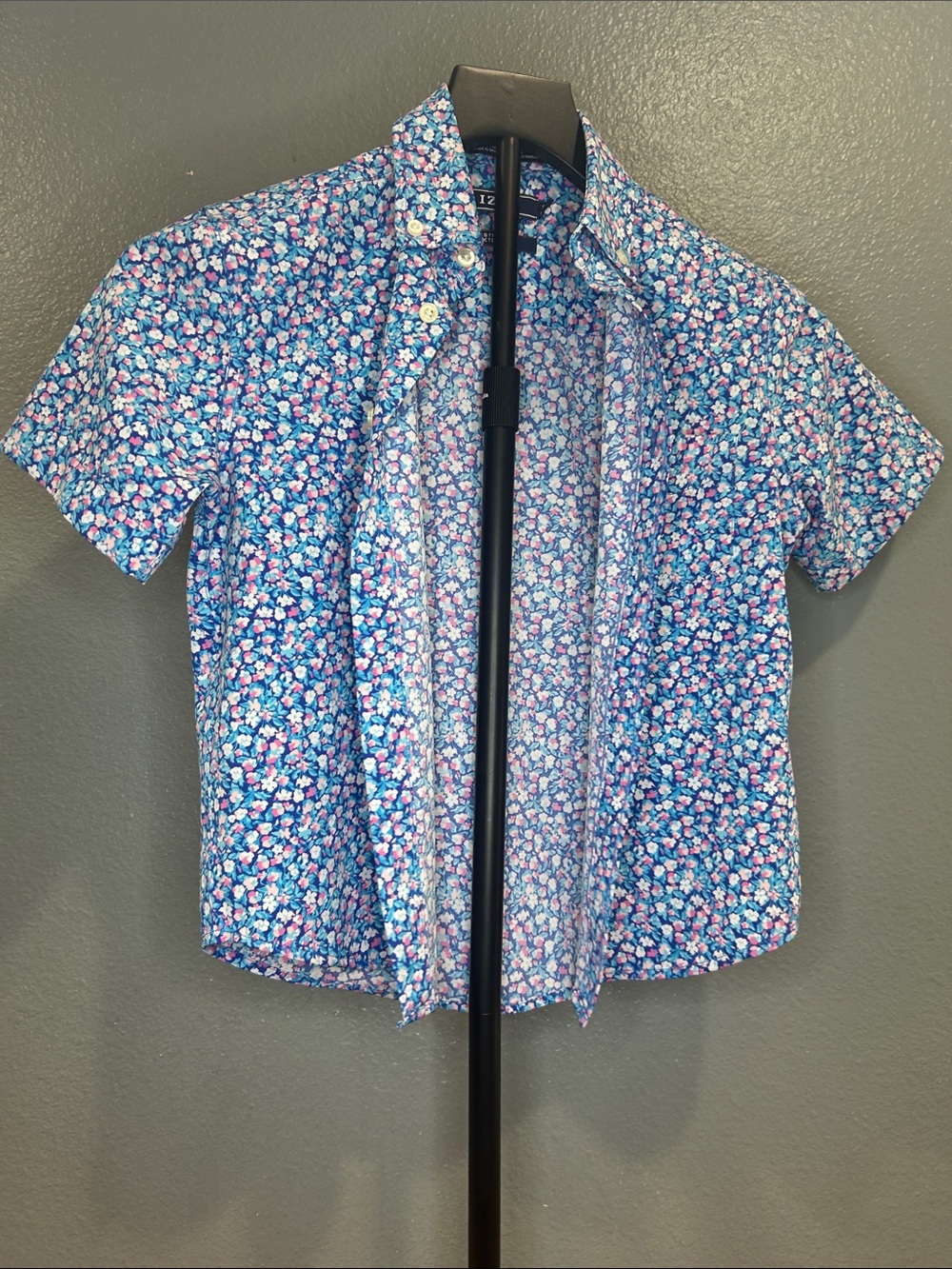 Izod Blue Floral Short-Sleeve Button Down Shirt